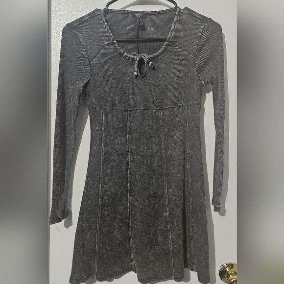 Forever 21 kids Acid Wash long sleeve Dress 9/10 * - Picture 3 of 4